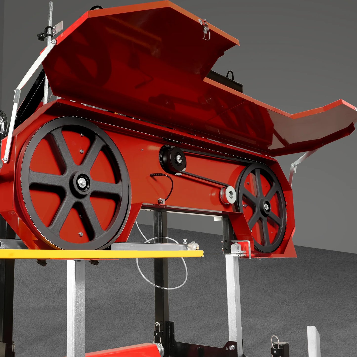 32" Portable Sawmill,  459cc 15HP E-Start Gasoline Engine,  26.5" Board Width,  13' Track Length ,  SM-32